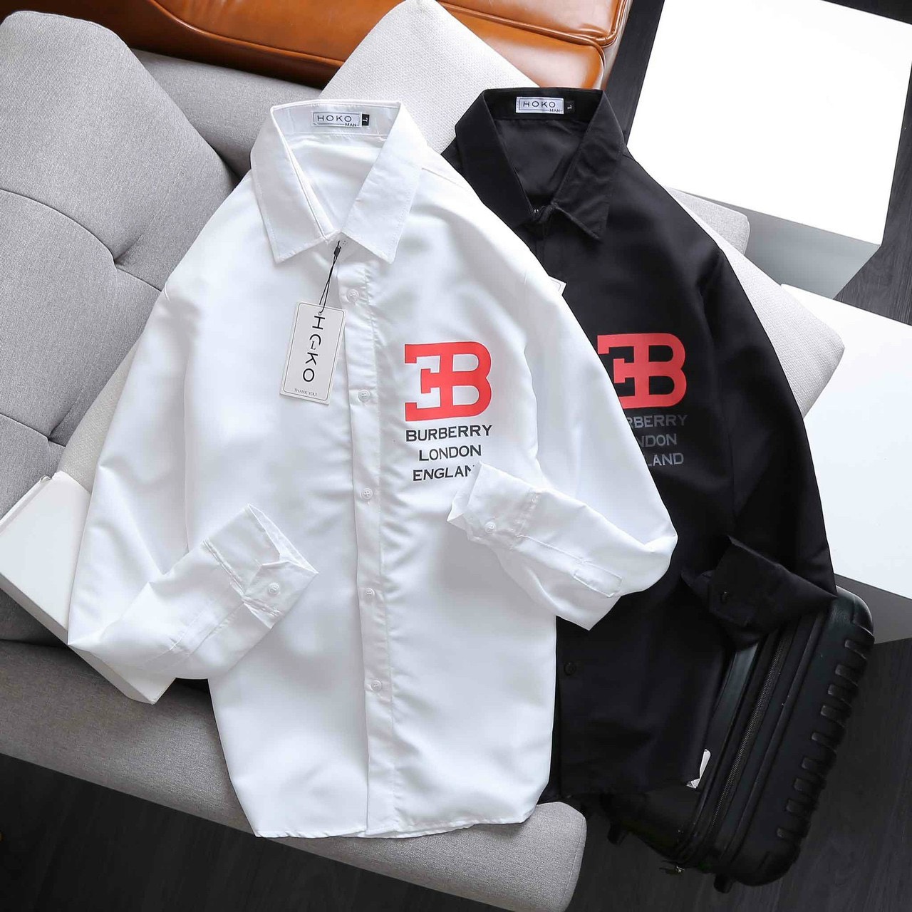 [HCM]ÁO SƠ MI NAM 2 MÀU ĐEN TRẮNG TRƠN IN LOGO CHỮ B MÀU ĐỎ SẮC NÉT