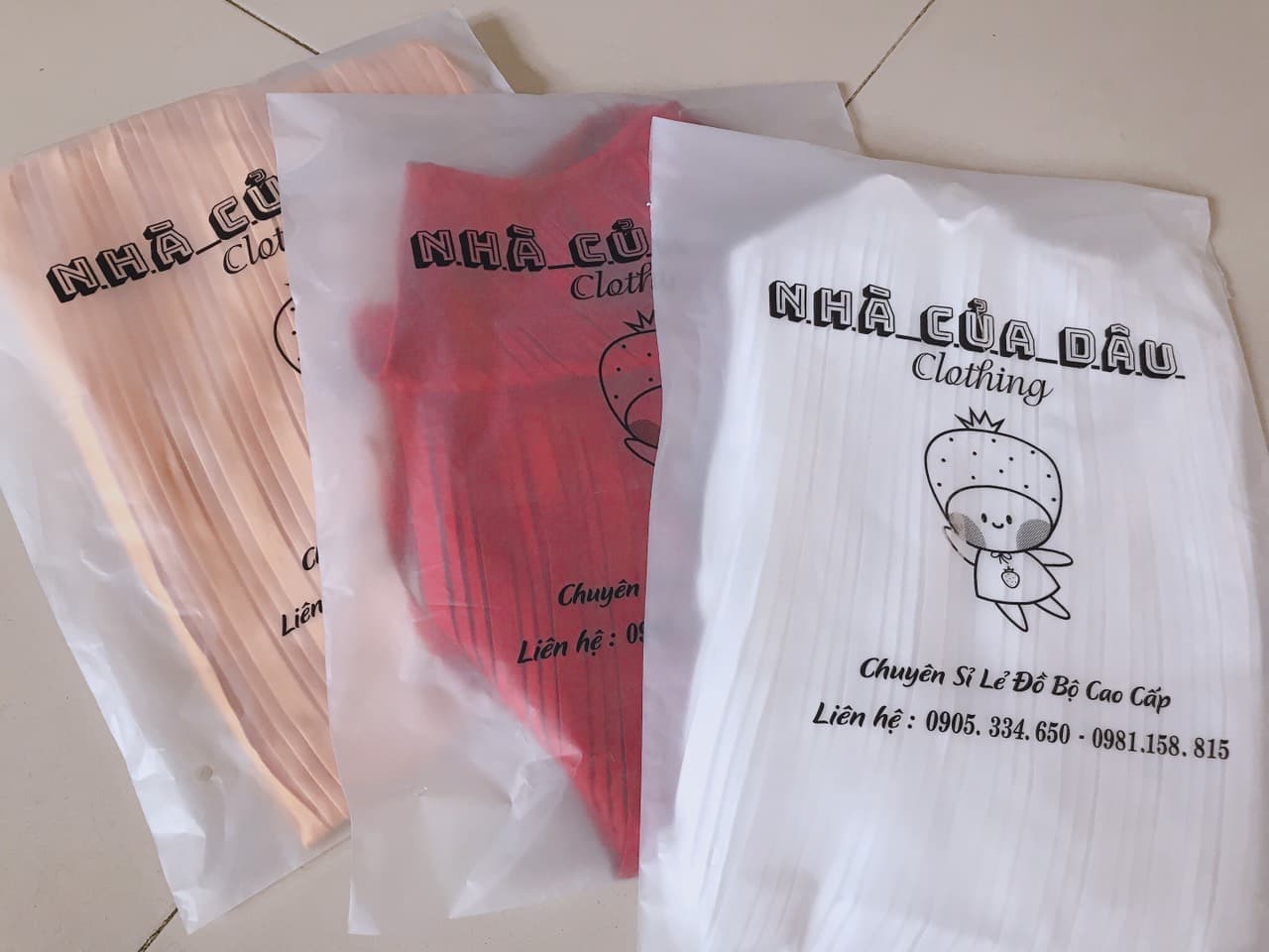 1kg Túi dán miệng mờ đựng quần áo