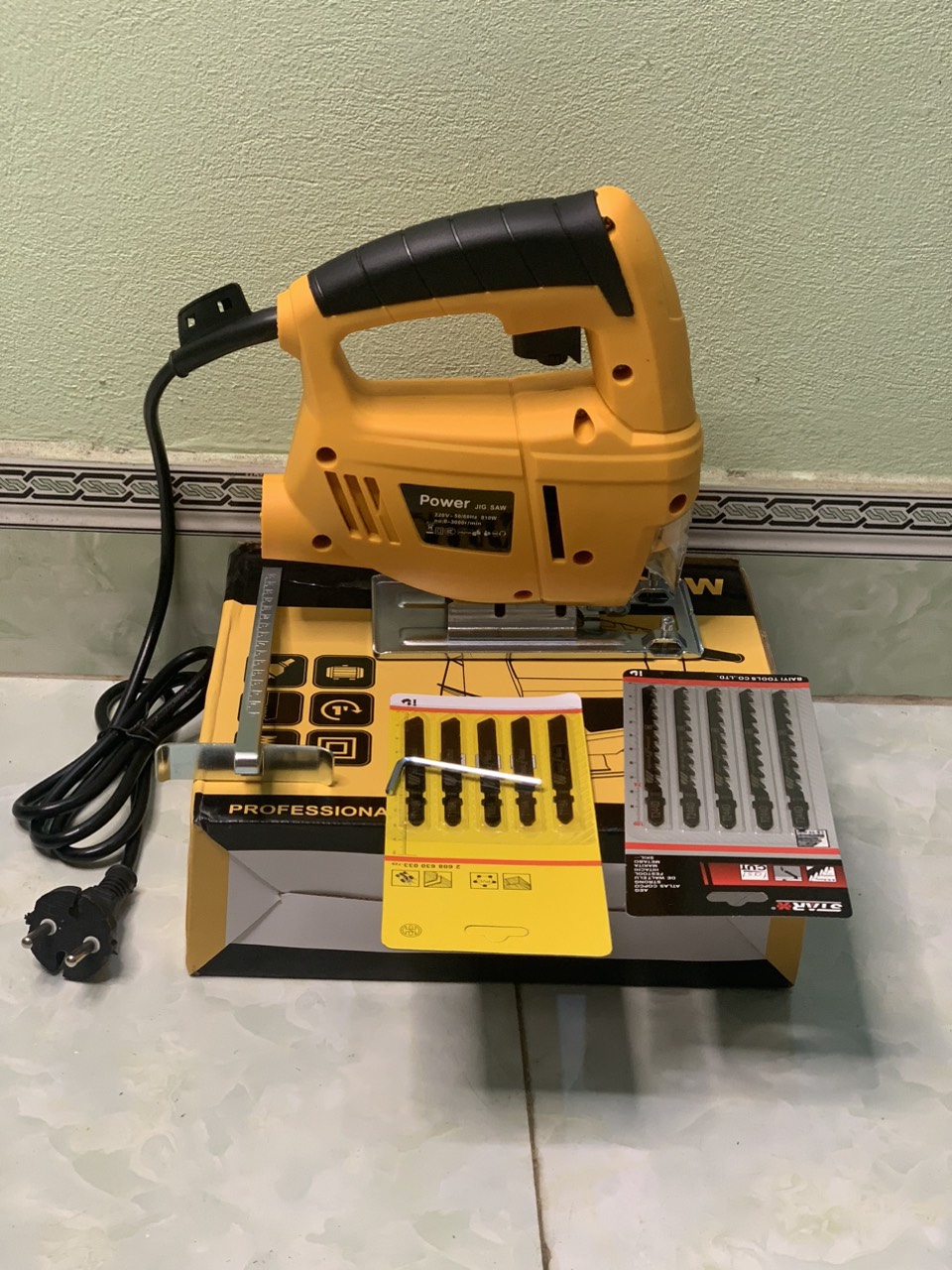 Máy cưa sọc cưa lọng tặng kèm 10 lưỡi cưa