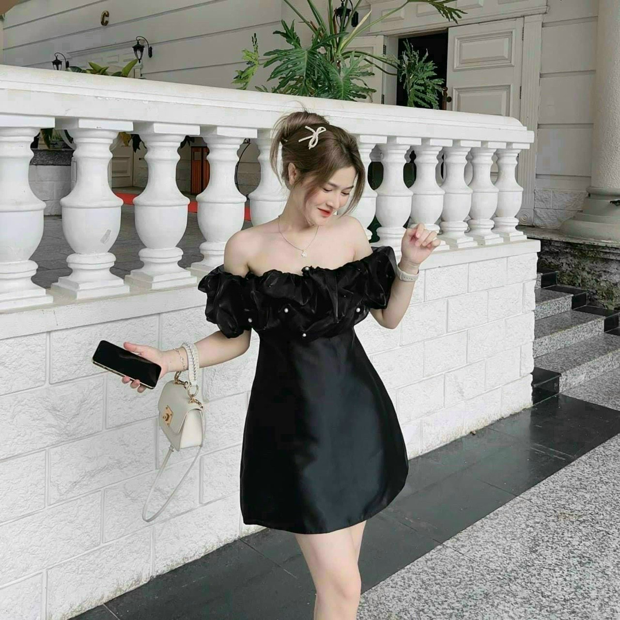 Đầm váy dáng suông hở vai phồng đính hạt trân châu siêu xinh