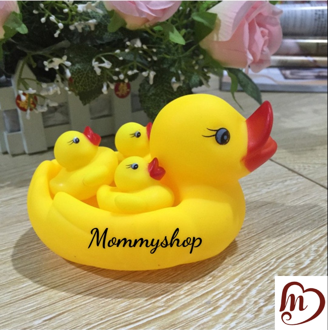Vịt thả bồn, chậu tắm cho bé
