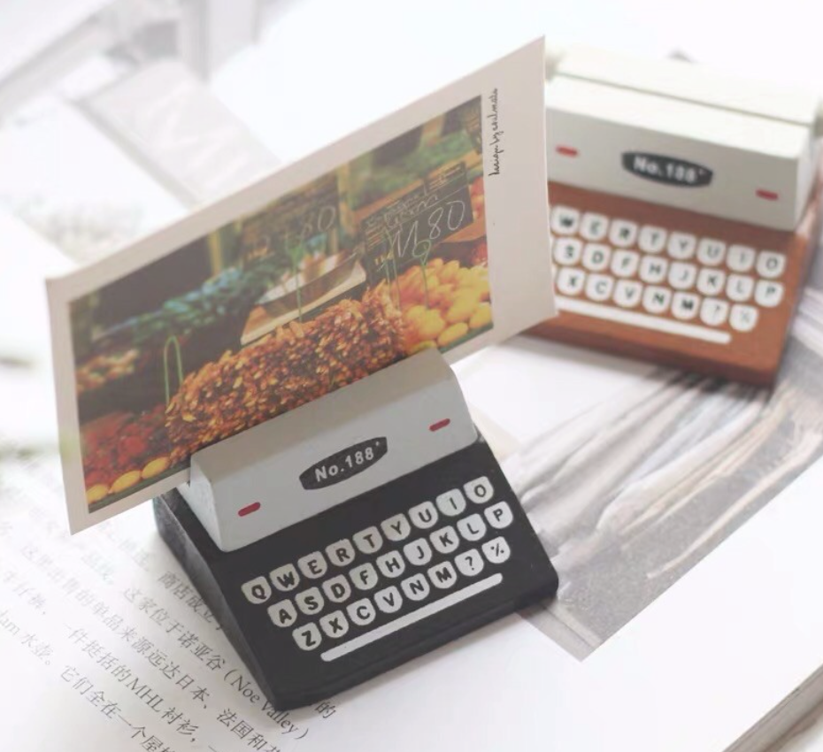 Giá Để Note Cổ Động Hình Máy Đánh Chữ Vintage Để Decor Bàn Học Độc Đáo