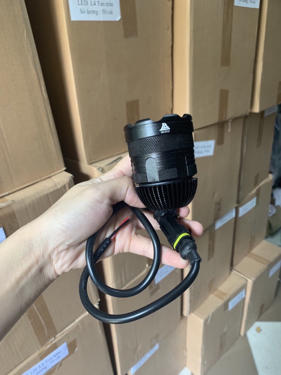 Đèn trợ sáng l4 tun.zắc cắm,40w.