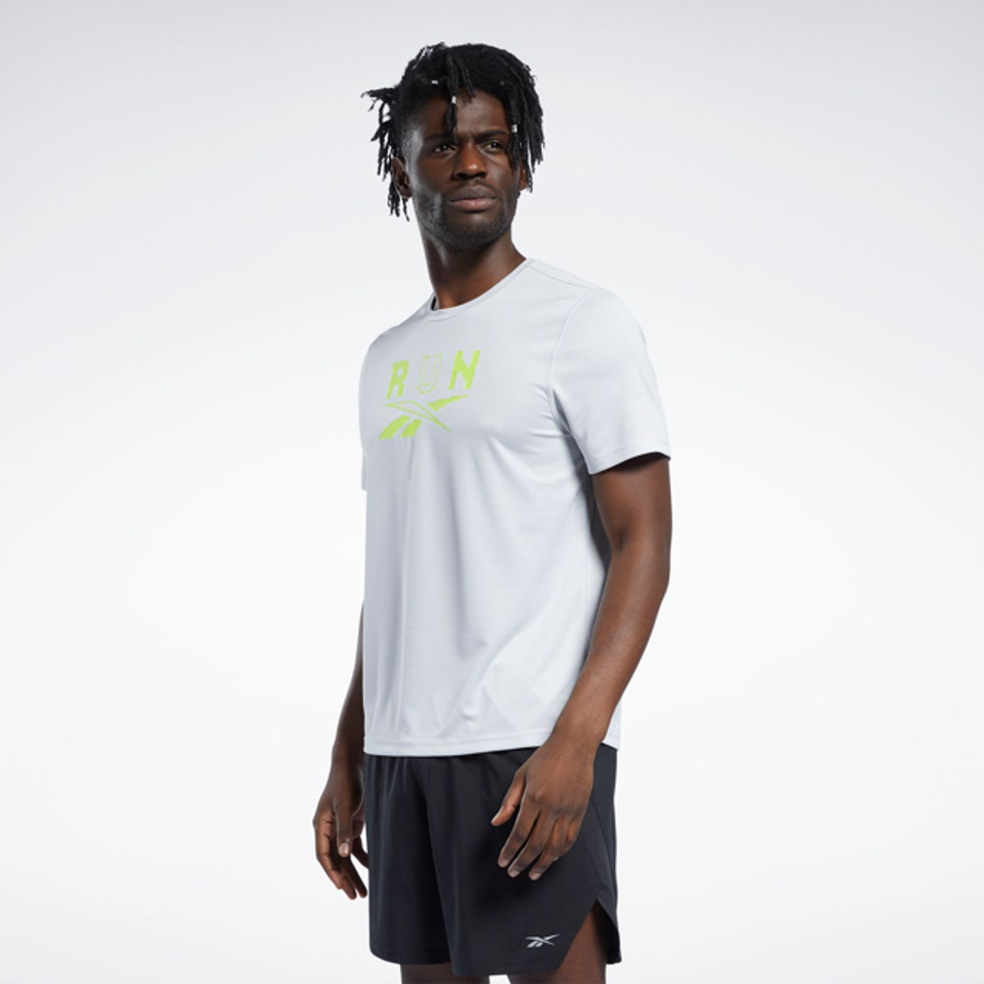 Reebok running áo thun chạy bộ nam essential graphic tee màu xám gr9243