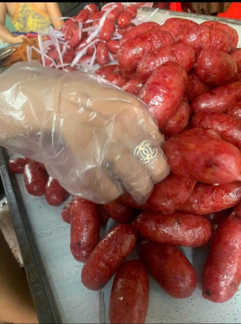 Combo 2 lạp xưởng truyền thống đóng gói hút chân không 500gr