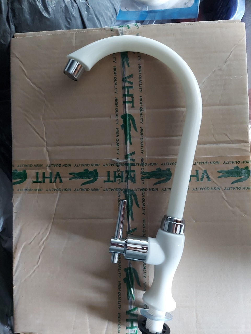 VÒI RỬA CHÉN NHỰA, VÒI RỬA BÁT NHỰA