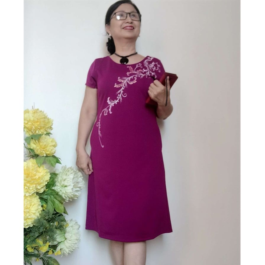 Đầm trung niên vẽ tay - vải umi co giãn - form suông
