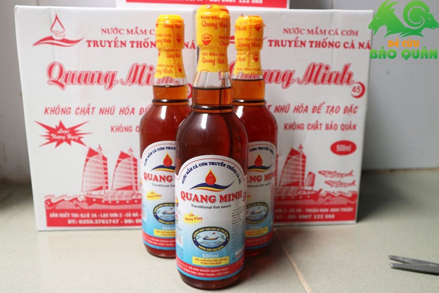 Nước mắm nhĩ Quang Minh