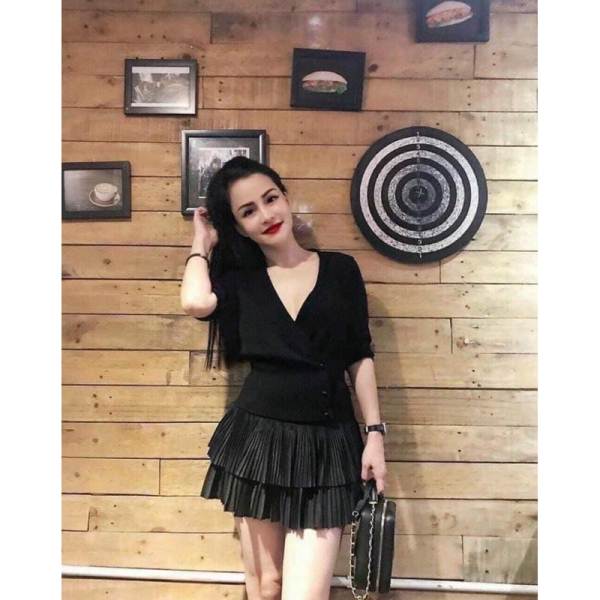 Chân váy xếp li hai tầng