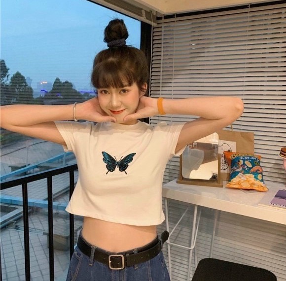 🐣🐣 siêu hot 🐣🐣 áo croptop cộc tay dưới 55kg thêu bướm 🐣🐣 bản mới y65