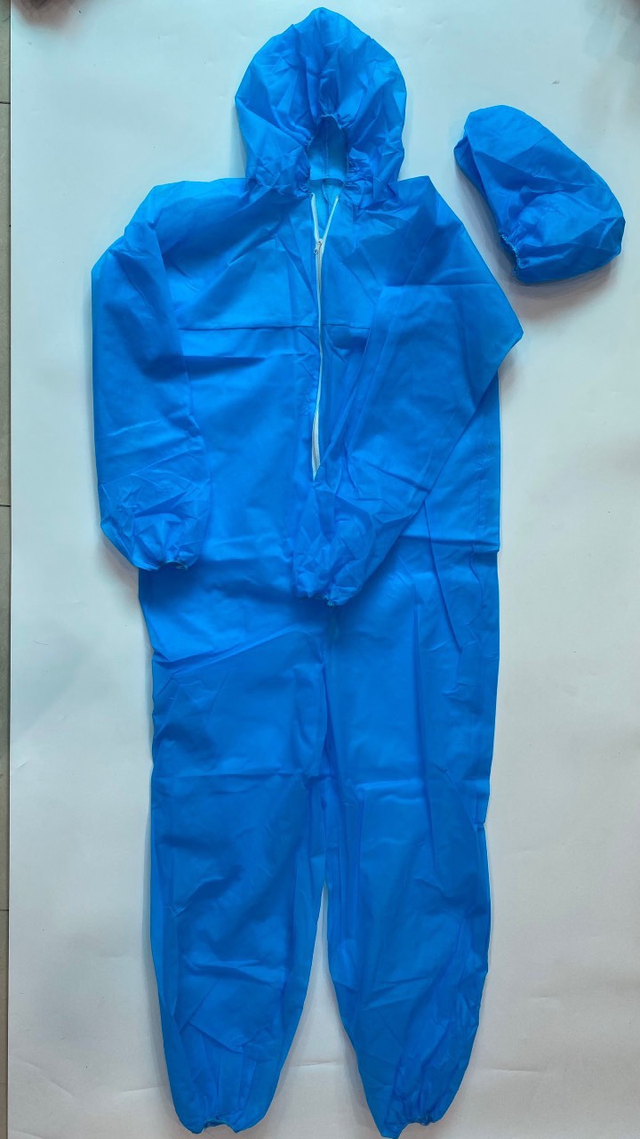 [HCM]Bộ đồ bảo hộ y tế dùng 1 lần cho người lớn và trẻ em( bộ sp bao gồm 1 áo liền thân+ bao chân+ khẩu trang )