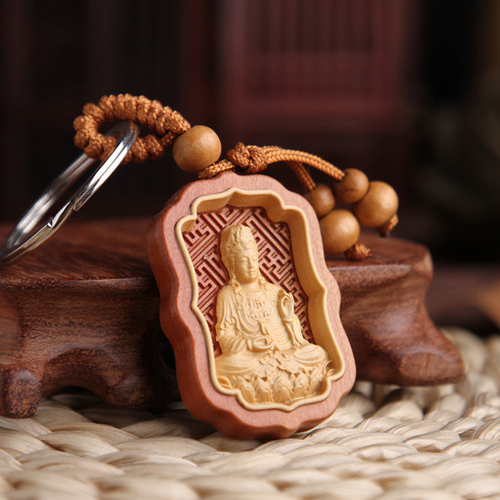 Móc khoá gỗ phong thuỷ khắc hình Phật Bà Quan Âm màu ngọc bình an
