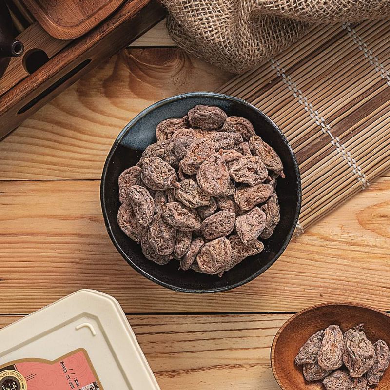 Ô mai Vạn Lợi xí muội đào chua mặn ngọt