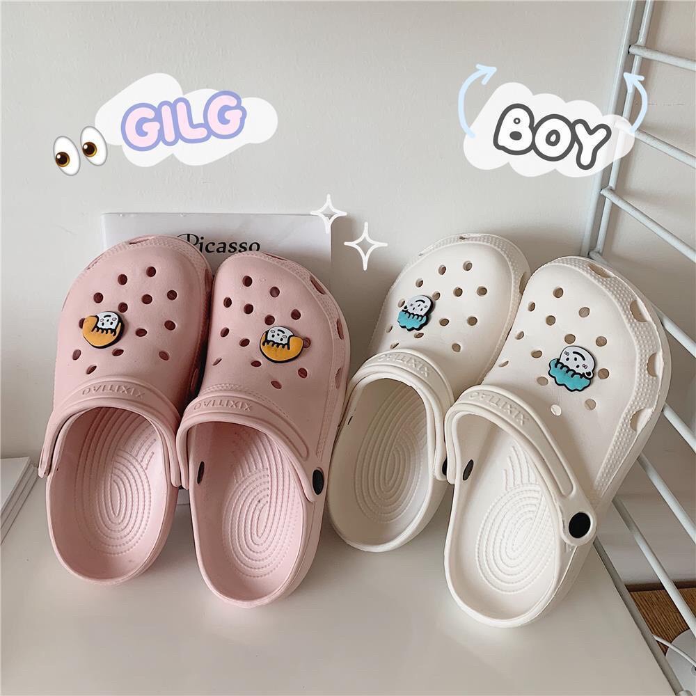 ( 2 MÀU ) Dép Nữ Thoáng Lỗ Crotss Mới Mặt Chibi Xinh Xắn Cực Hot Trend