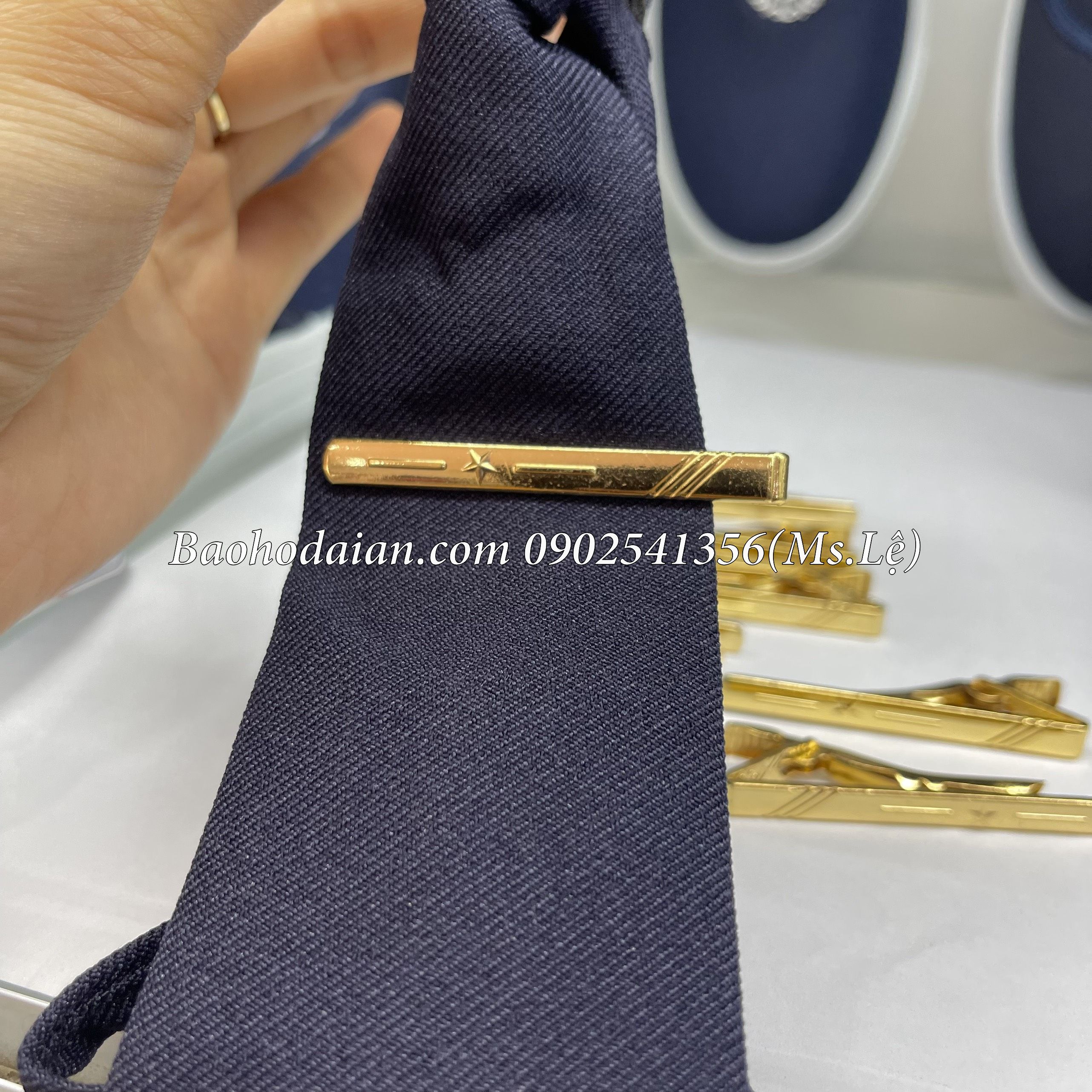 Kẹp cà vạt bảo vệ