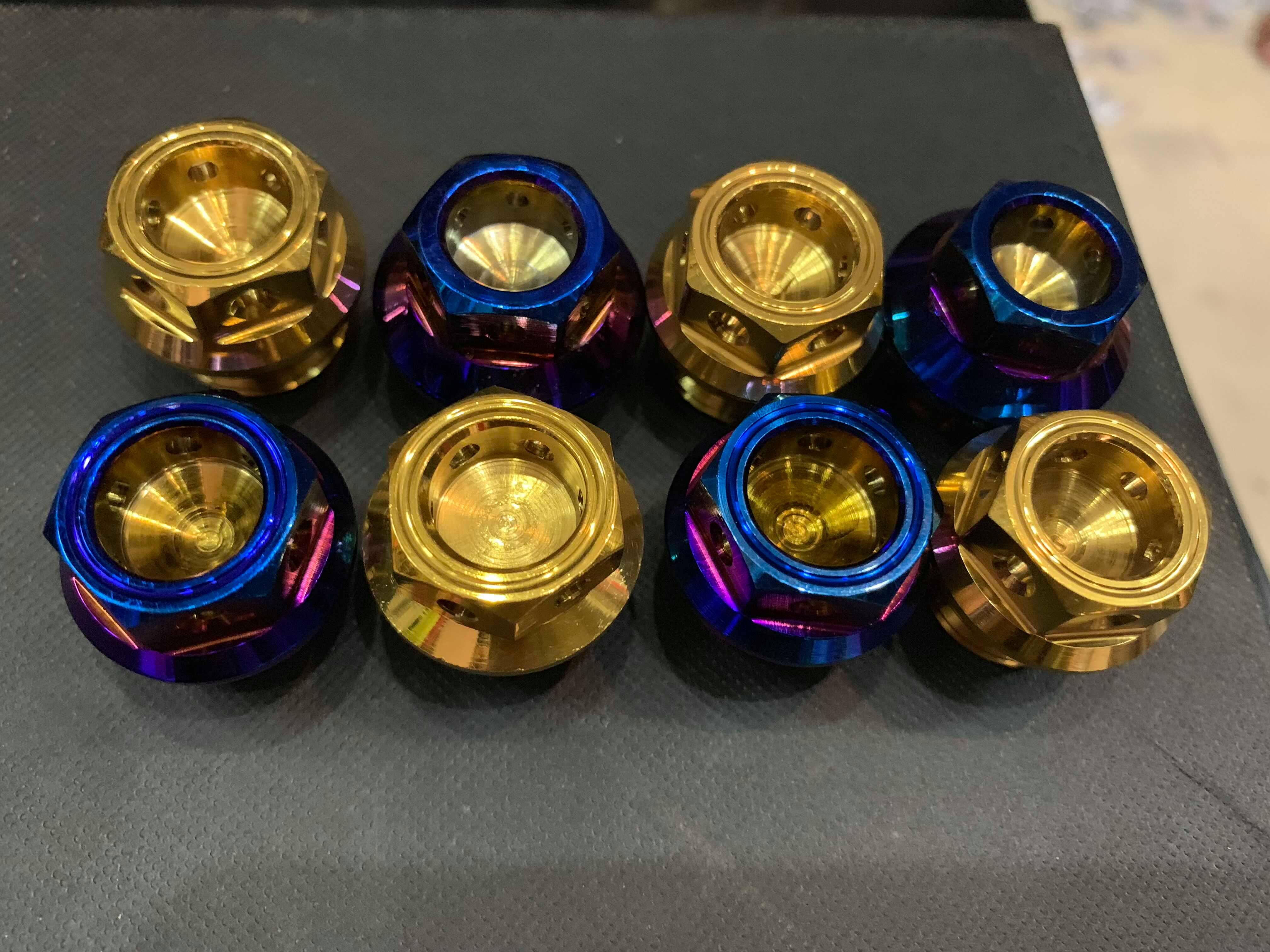 Ốc nhớt xi vàng , xi xanh titan ( giá 1 con ) cho yamaha , honda sử dụng chung tất cả các loại xe