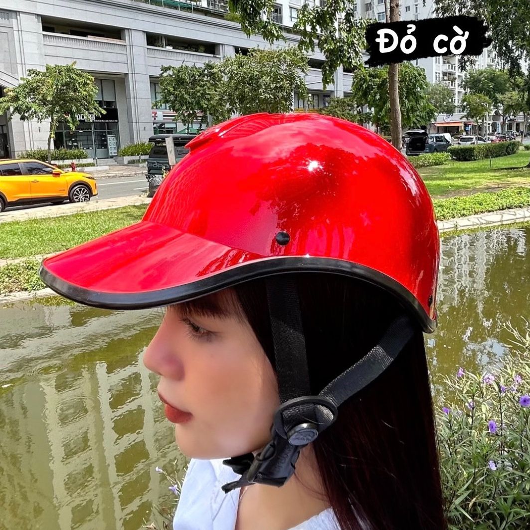 Mũ bảo hiểm lưỡi trai Brabus chính hãng màu đỏ cờ