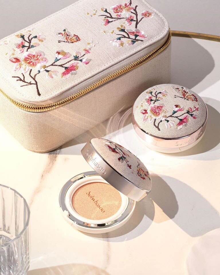 Phấn nước Sulwhasoo Snowise Brightening Cushion EX Duo Spring Limited Edition 15gx2