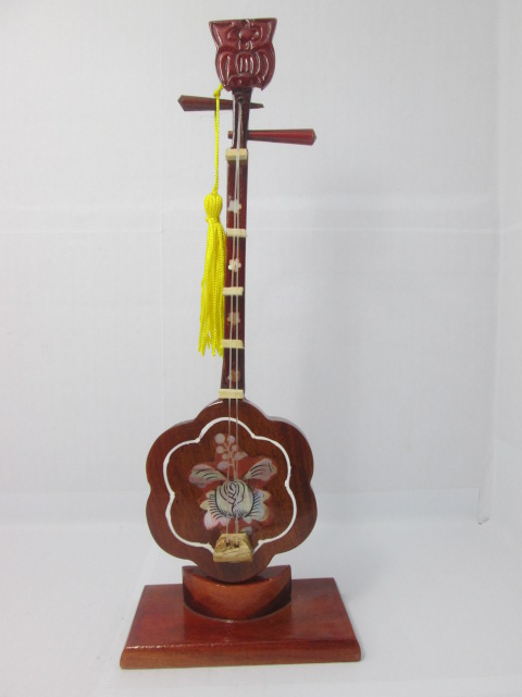Đàn Sến trang trí