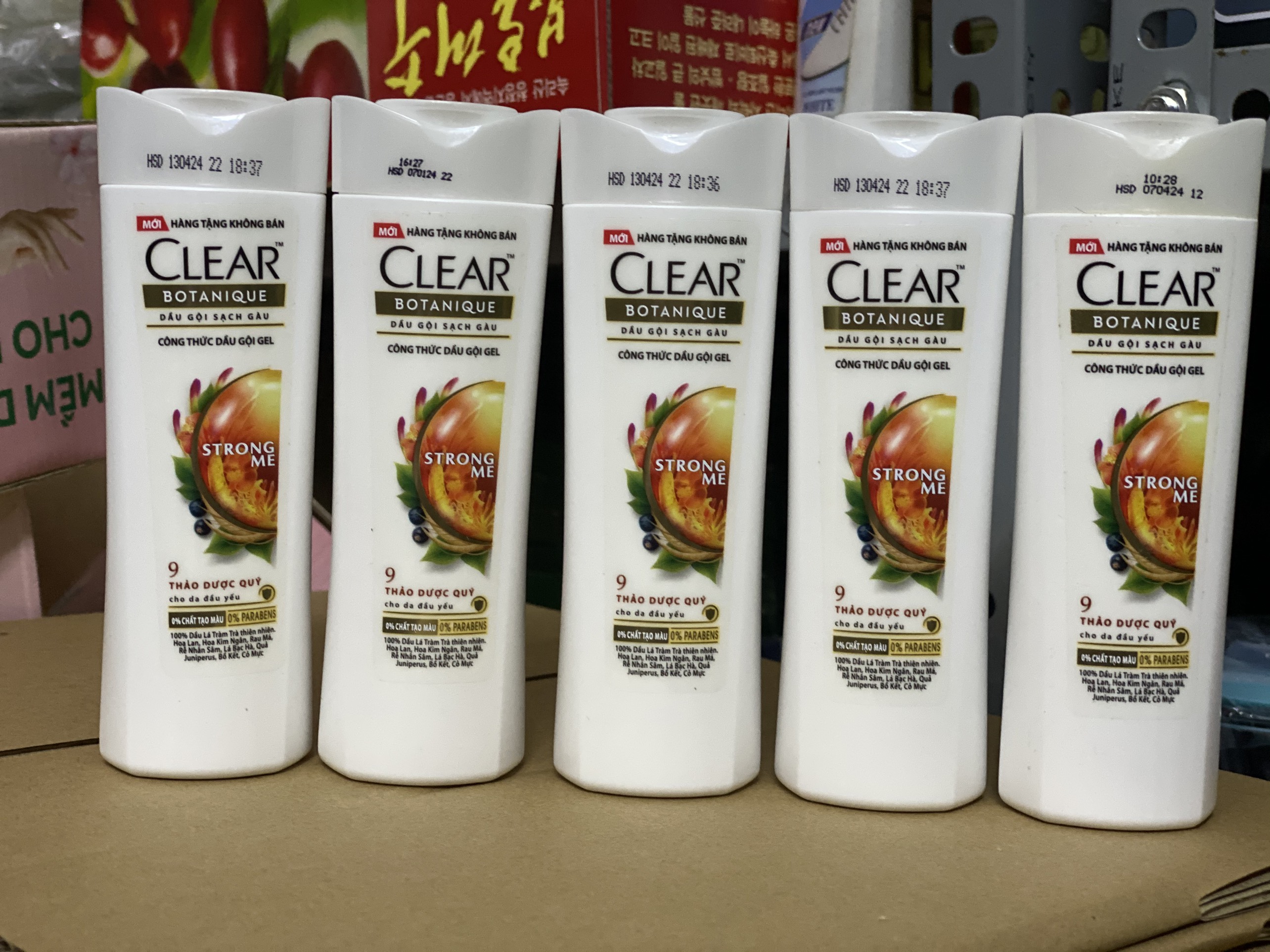 Combo 5 chai dầu gội CLear 9 loại thảo dược quý hiếm 70ml.