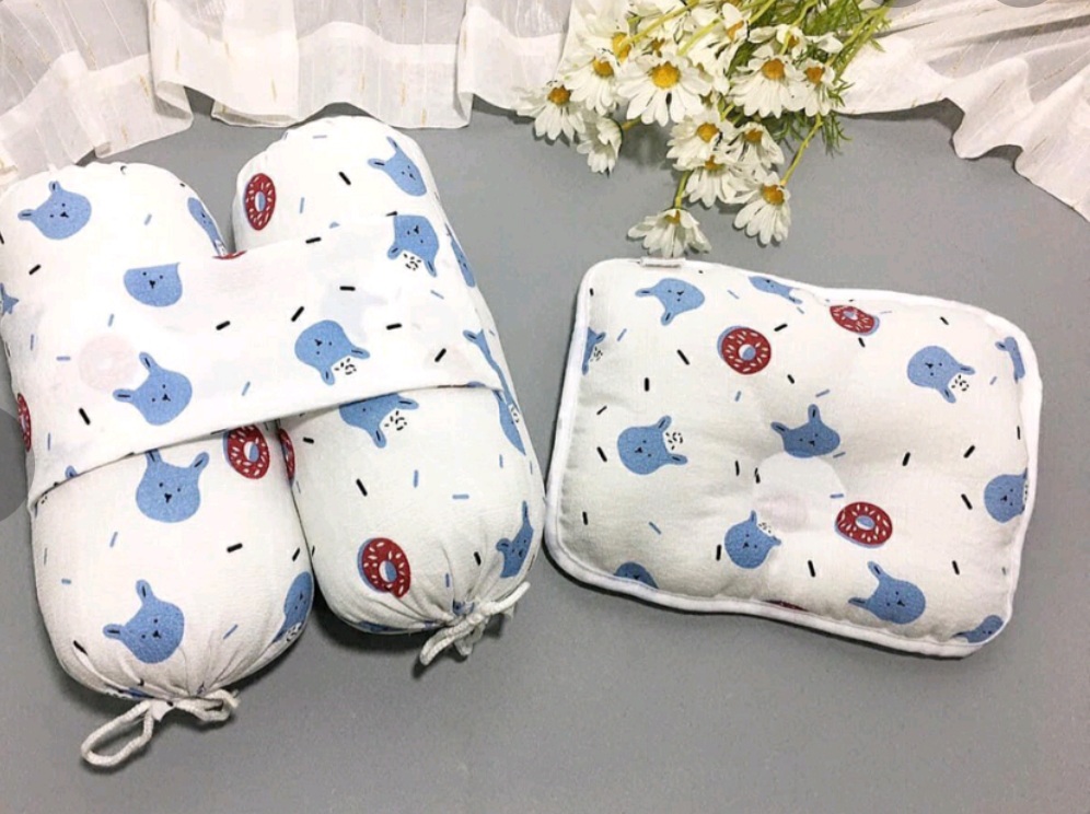 Bộ gối chặn sơ sinh , Bộ chặn bông vải xô chống giật mình, chống lõm đầu cho bé xuất Nhật