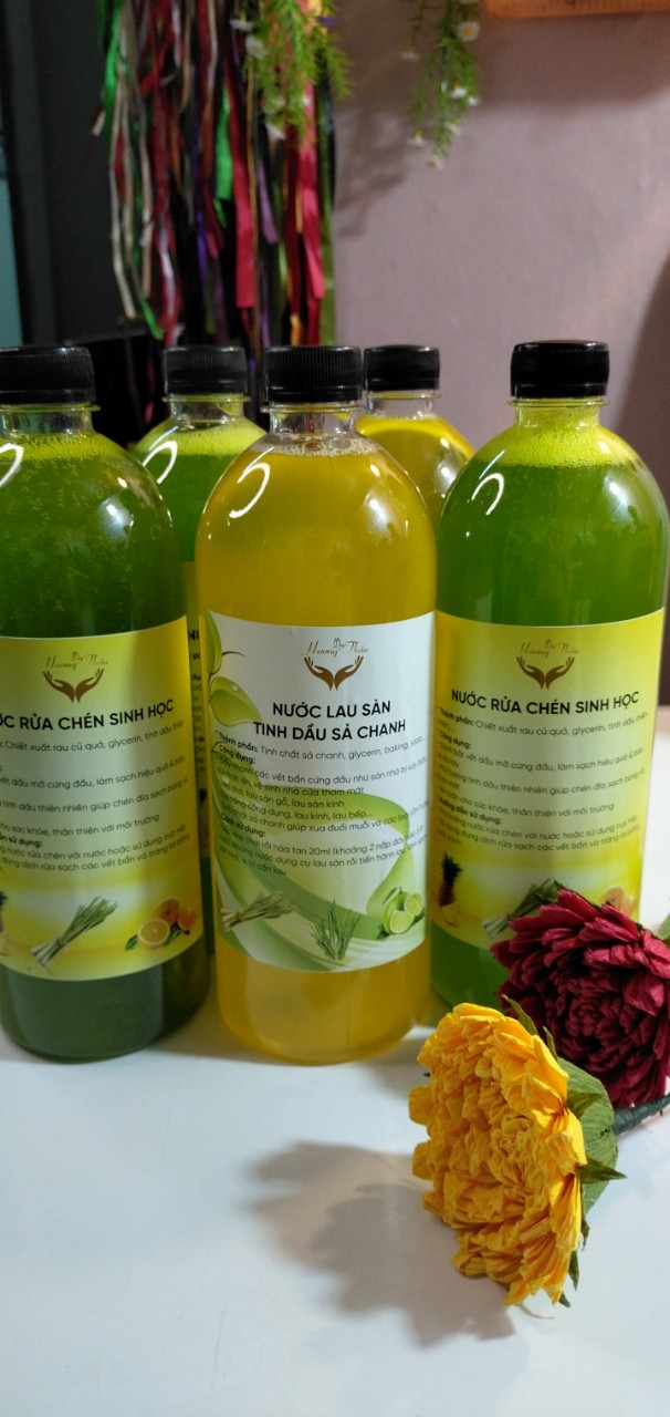 NƯỚC LAU SÀN TINH DẦU SẢ CHANH 1 LÍT