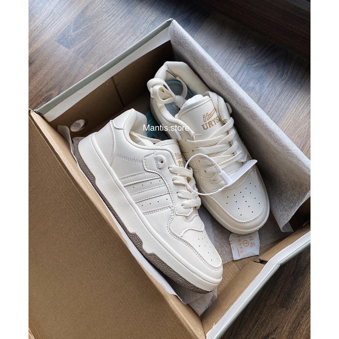 Giày Sneaker Trắng Kem Đế Viền Nâu