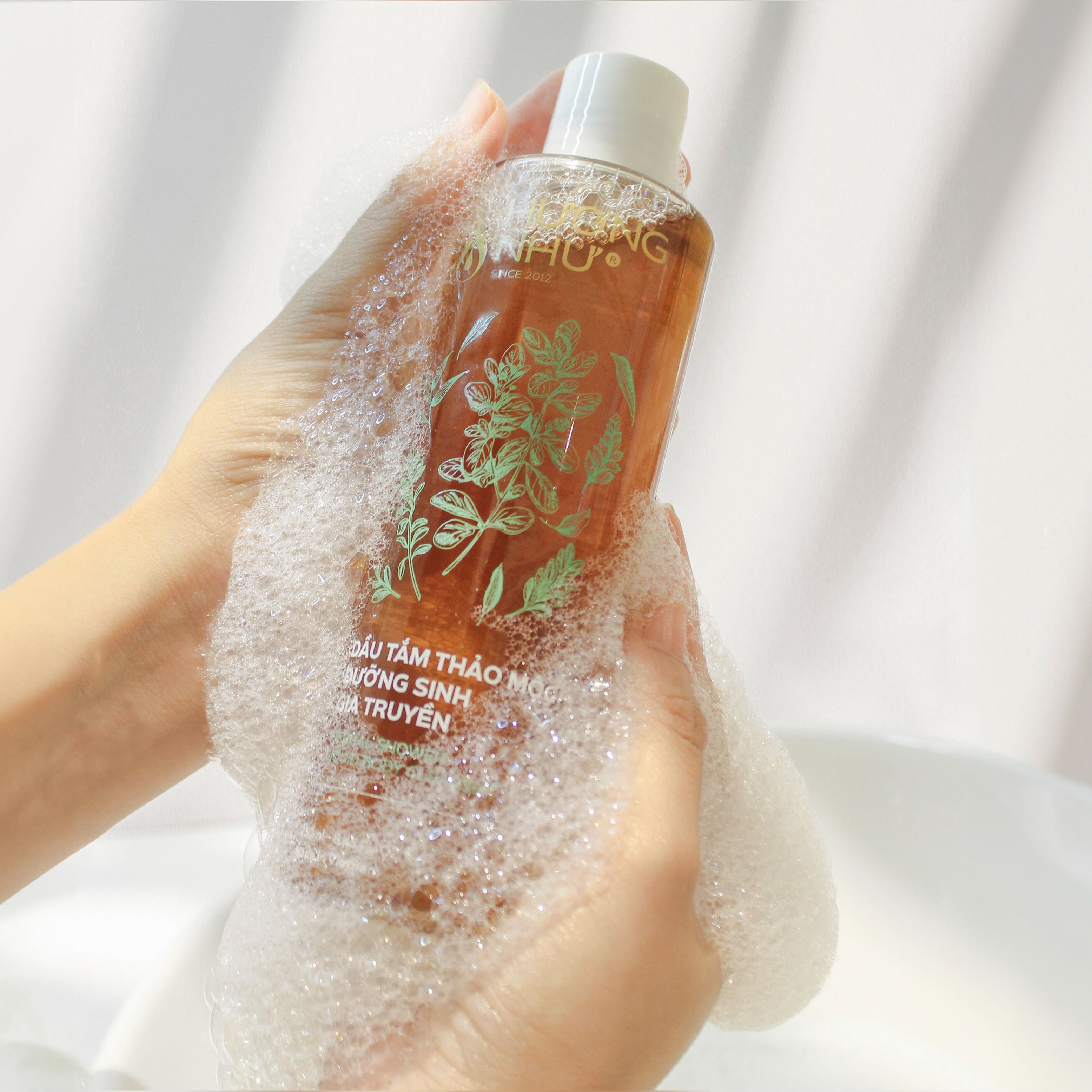 Dầu tắm thảo mộc thiên nhiên Hương Như - 250ml & 500ml - GIẢM MỤN LƯNG, GIẢM VIÊM NANG LÔNG, DỊU NHẸ CHO DA, PHÙ HỢP CHO DA NHẠY CẢM, THUẦN CHAY