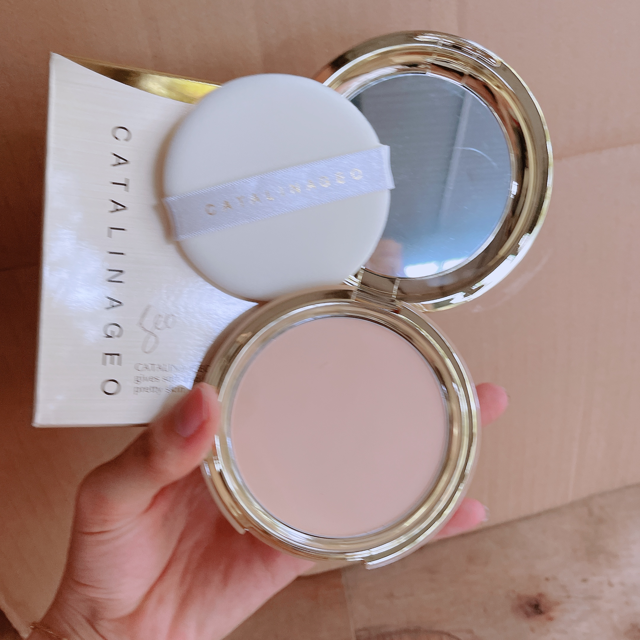 Phấn phủ trang điểm siêu mịn Phấn phủ Geo Sempre Happy & Please Pact 22g