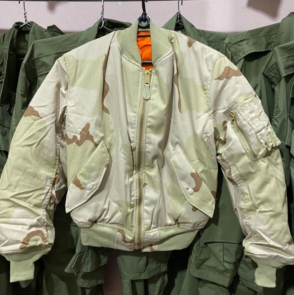 Áo Pilot chính hãng Alpha industries - màu Sa mạc