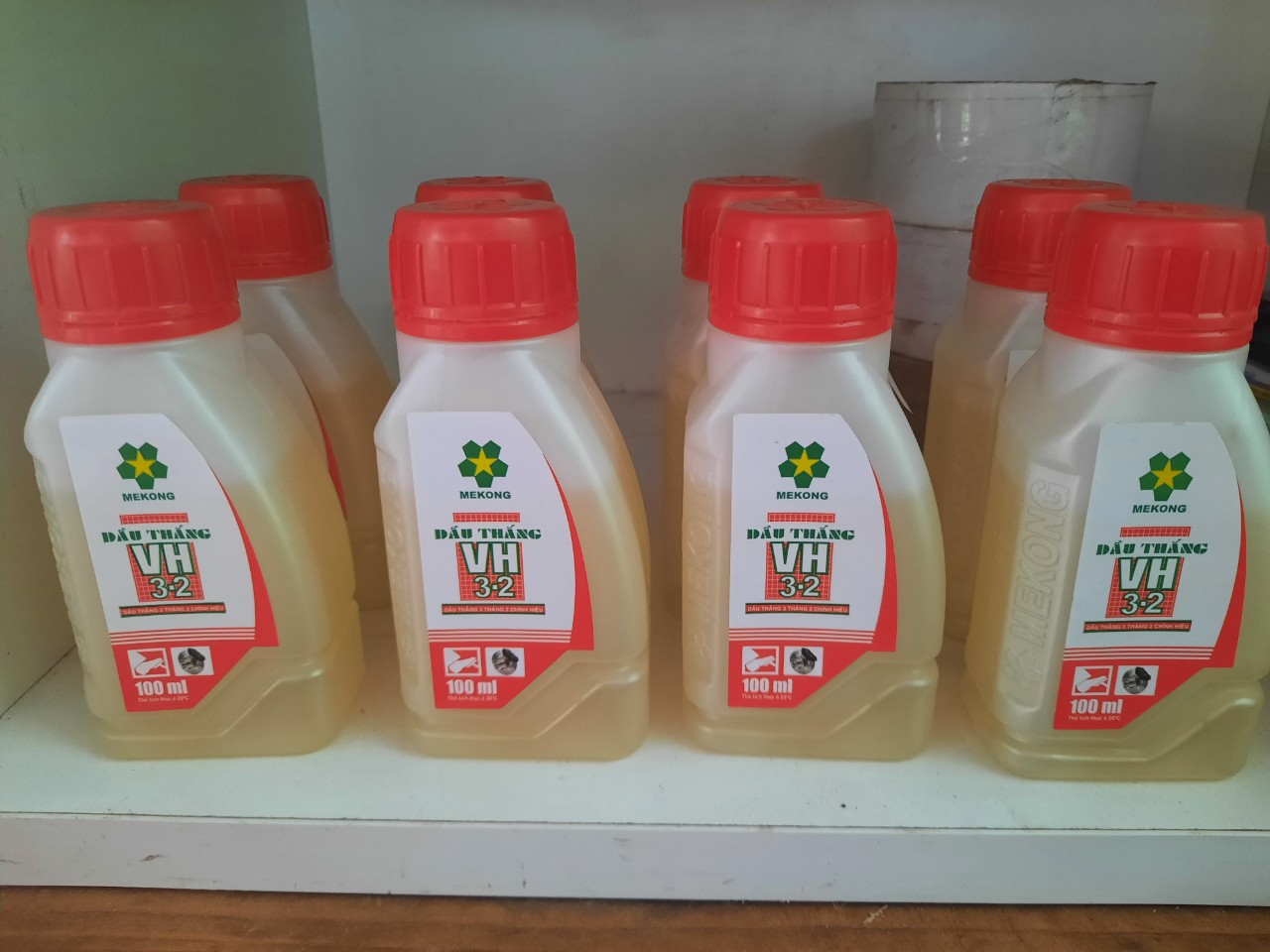 COMBO 8 CHAI DẦU THẮNG (DẦU PHANH) VH 3-2 100ml, THƯƠNG HIỆU MEKONG, CHẤT LƯỢNG CAO, SIÊU KHUYẾN MÃI, GIÁ CỰC SỐC