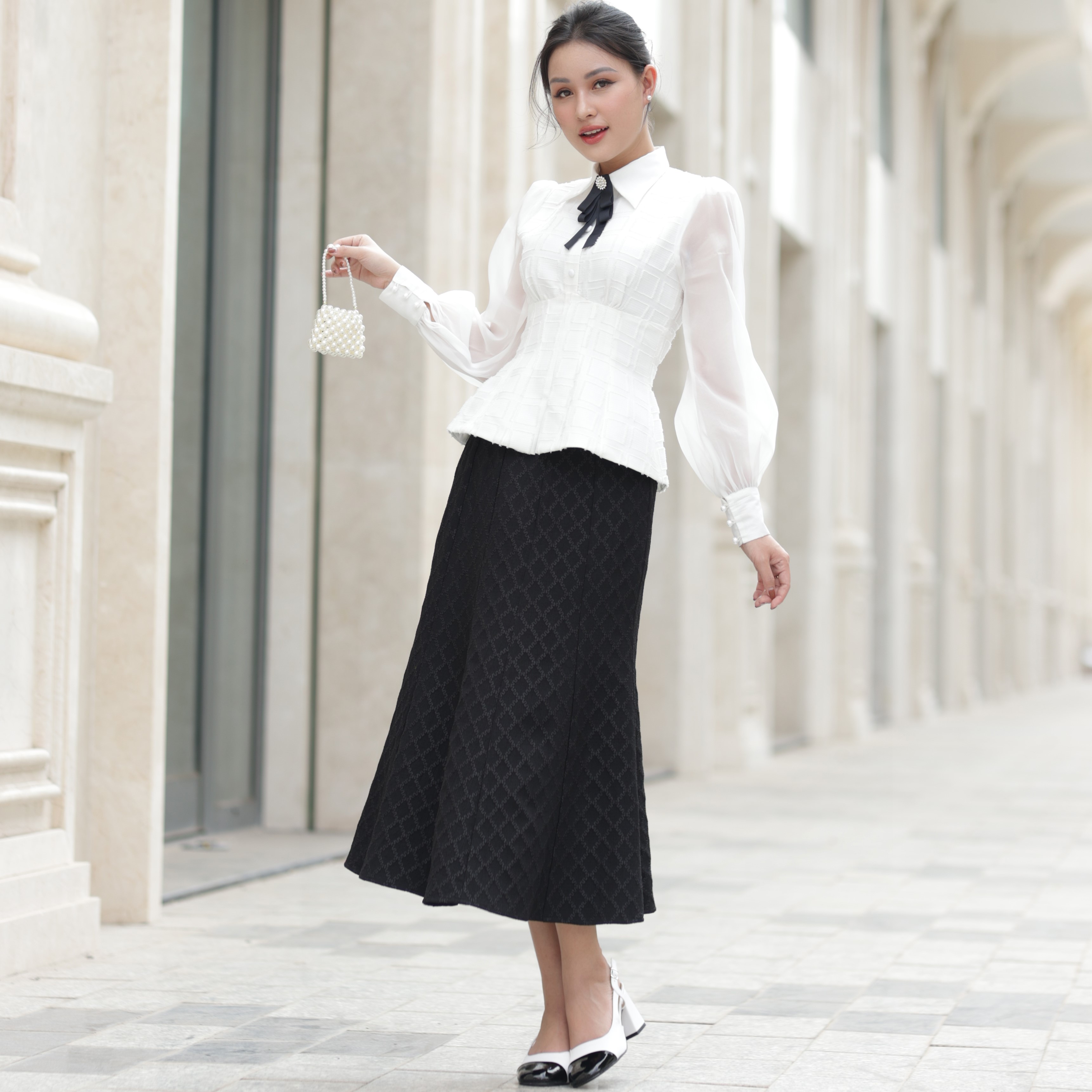 Anh's áo sơ mi cao cấp tay bồng bố phối tơ ánh dáng peplum adelia top