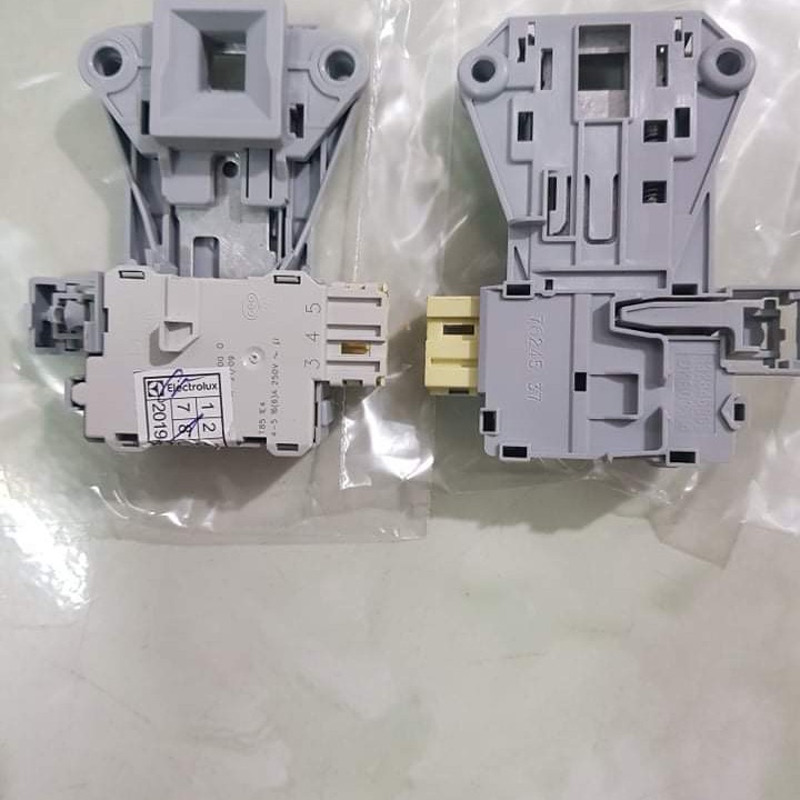 Công tắc cửa electrolux