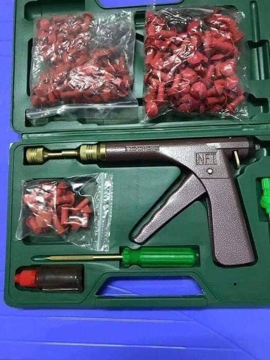 CÂY VÁ NẤM VỎ LỐP KHÔNG SĂM XE MÁY - Ô TÔ - LẮP ĐẶT DỄ DÀNG- SỬ DỤNG DỄ ( tặng kèm 20 nấm vá )