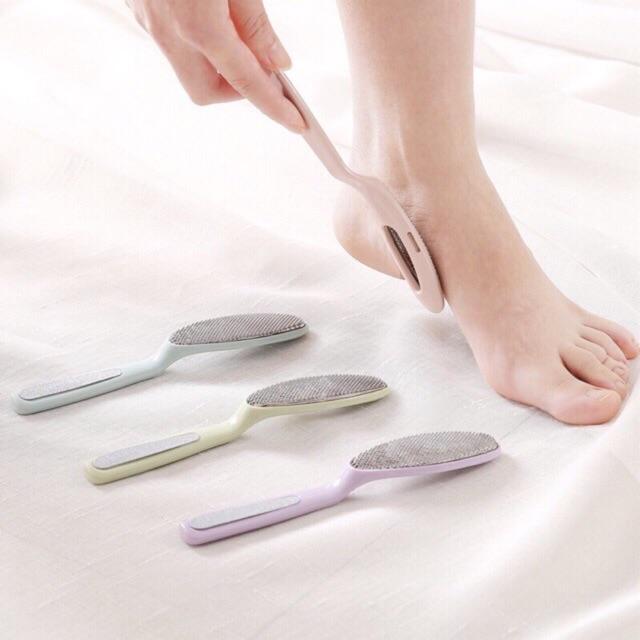 Dụng cụ dũa móng và chà gót chân