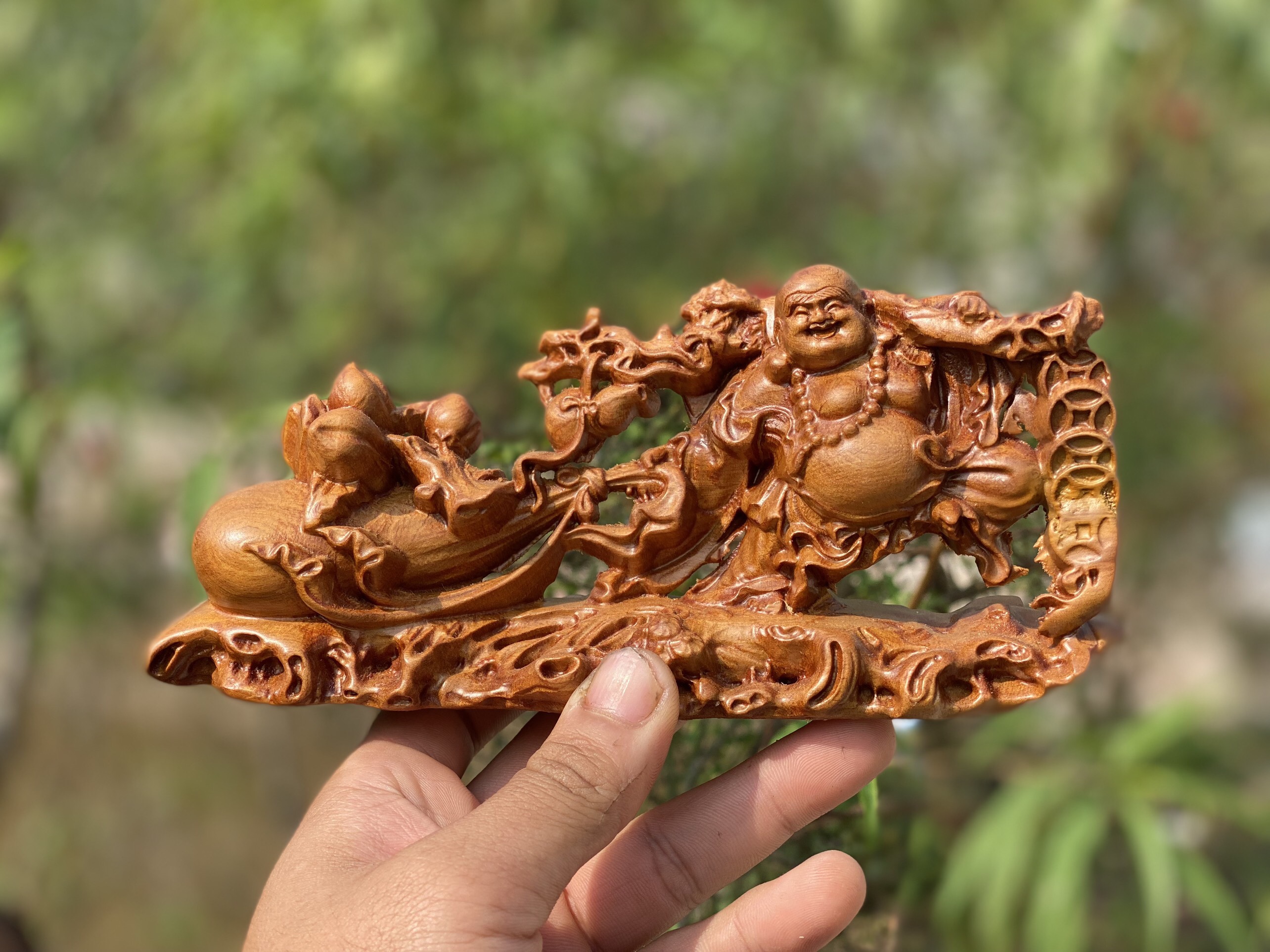 Di lạc gỗ bách xanh để xe hơi . Đồ trang trí nội thất xe hơi , bàn làm việc