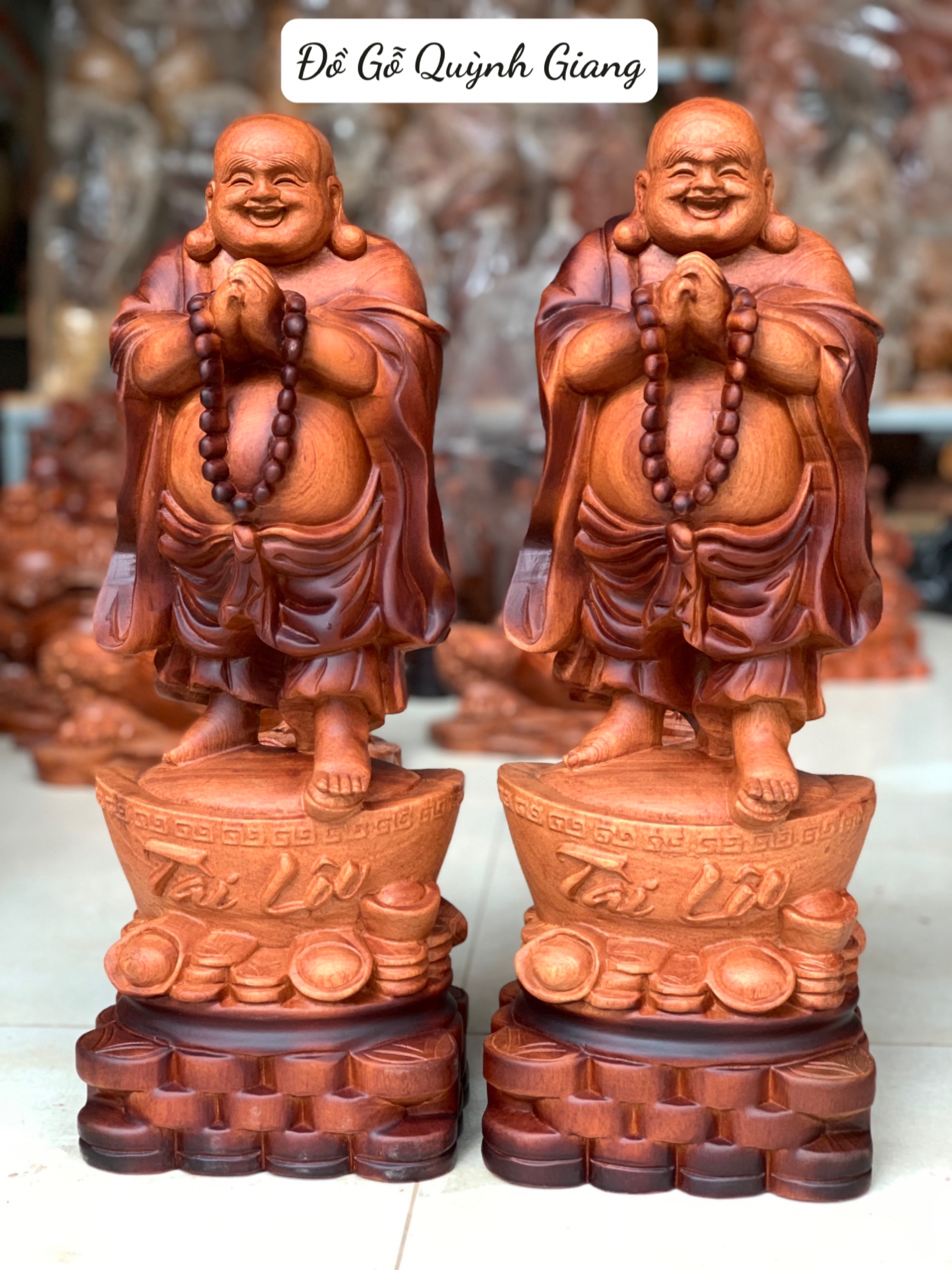 Tượng di lặc cầu phúc gỗ hương cao 60 ngang 22 sâu 14