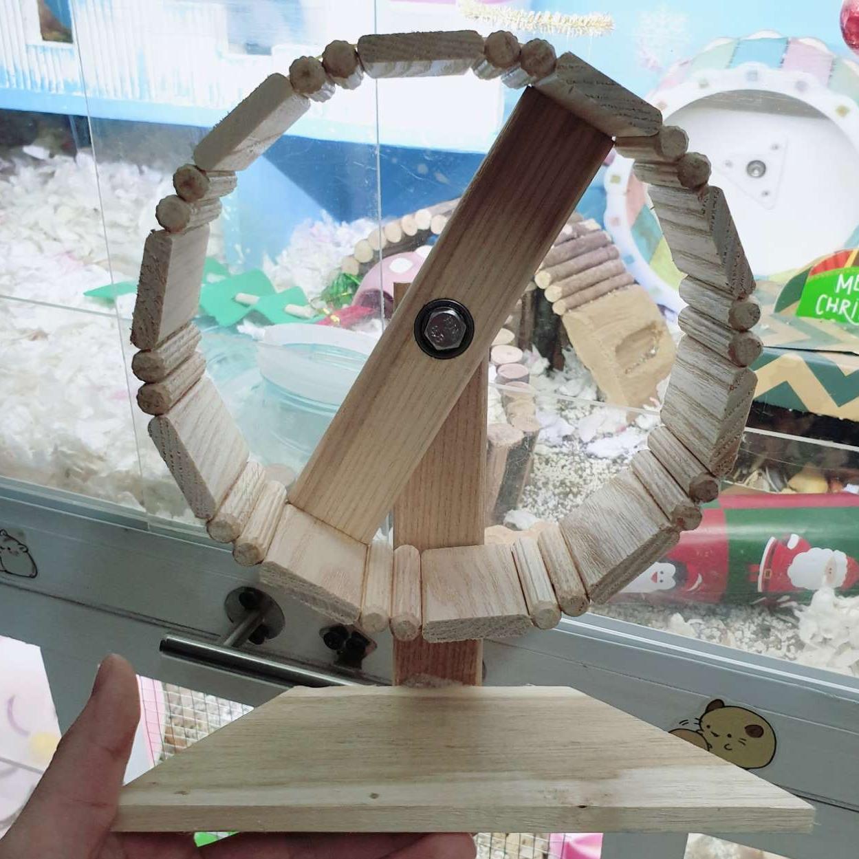 Wheel chạy gỗ cho Hamster size trung