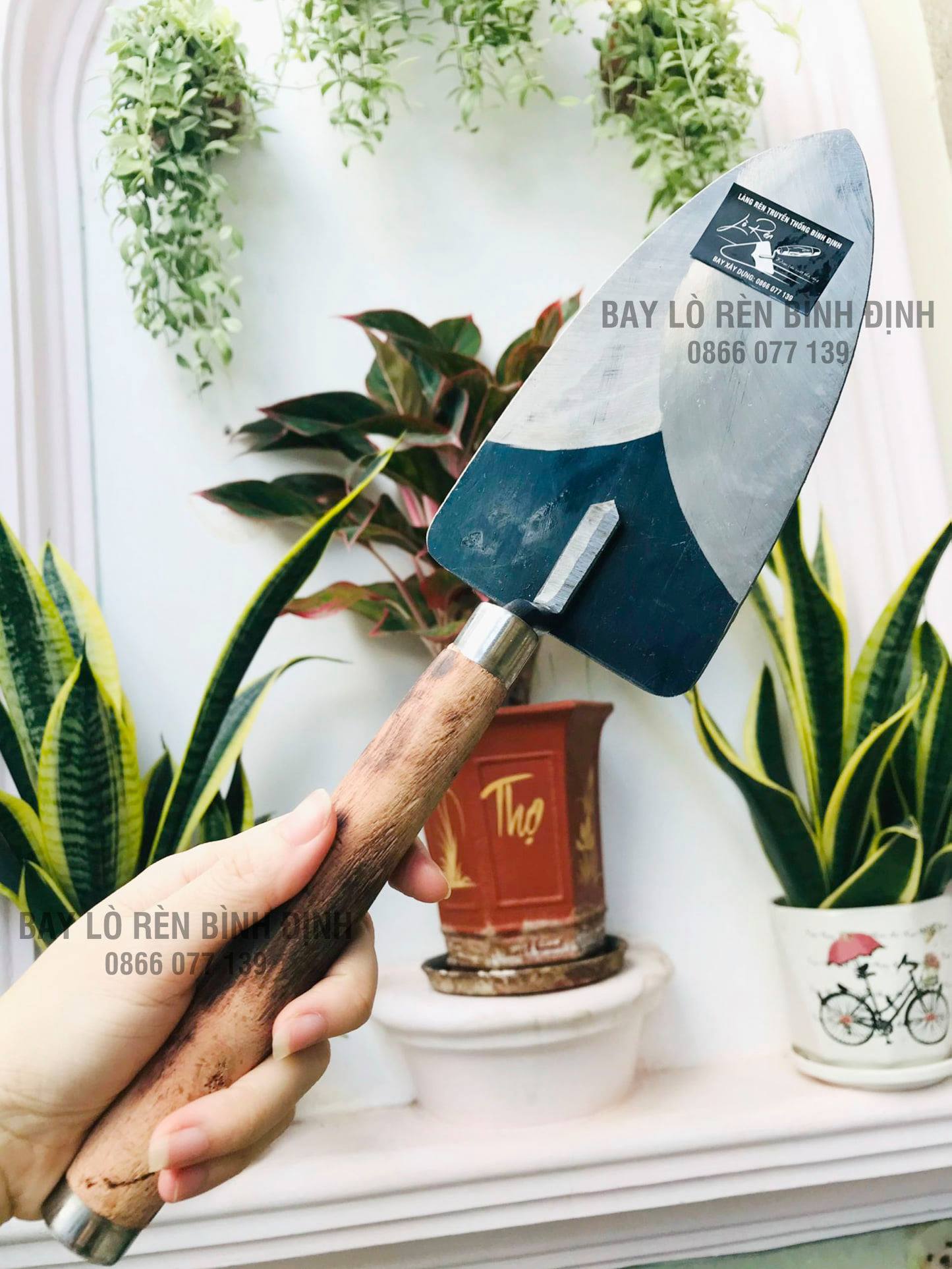 Bay xây dựng - công cụ xây dựng