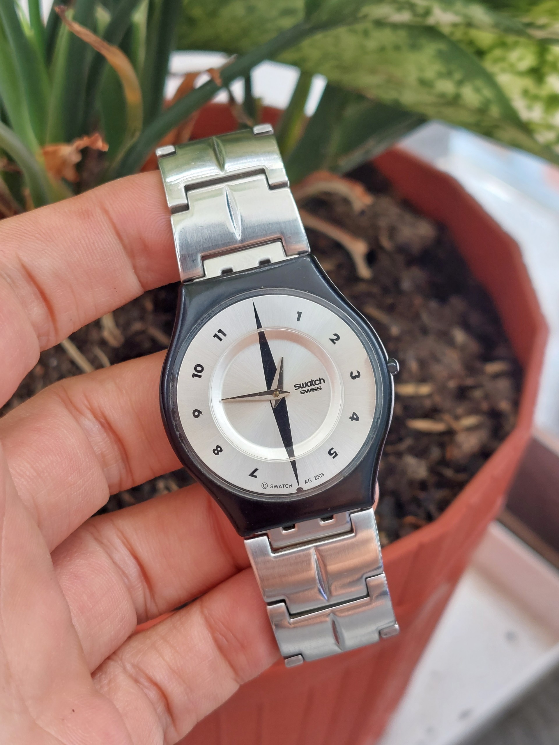 Đồng hồ Thuỵ Sĩ nam nữ Swatch siêu mỏng chạy pin hàng Si
