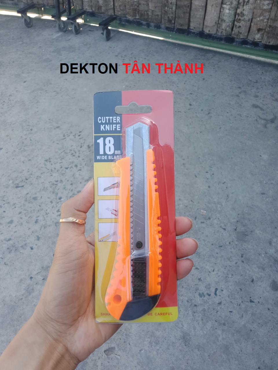 Dao rọc giấy lớn 18mm / Kèm lưỡi