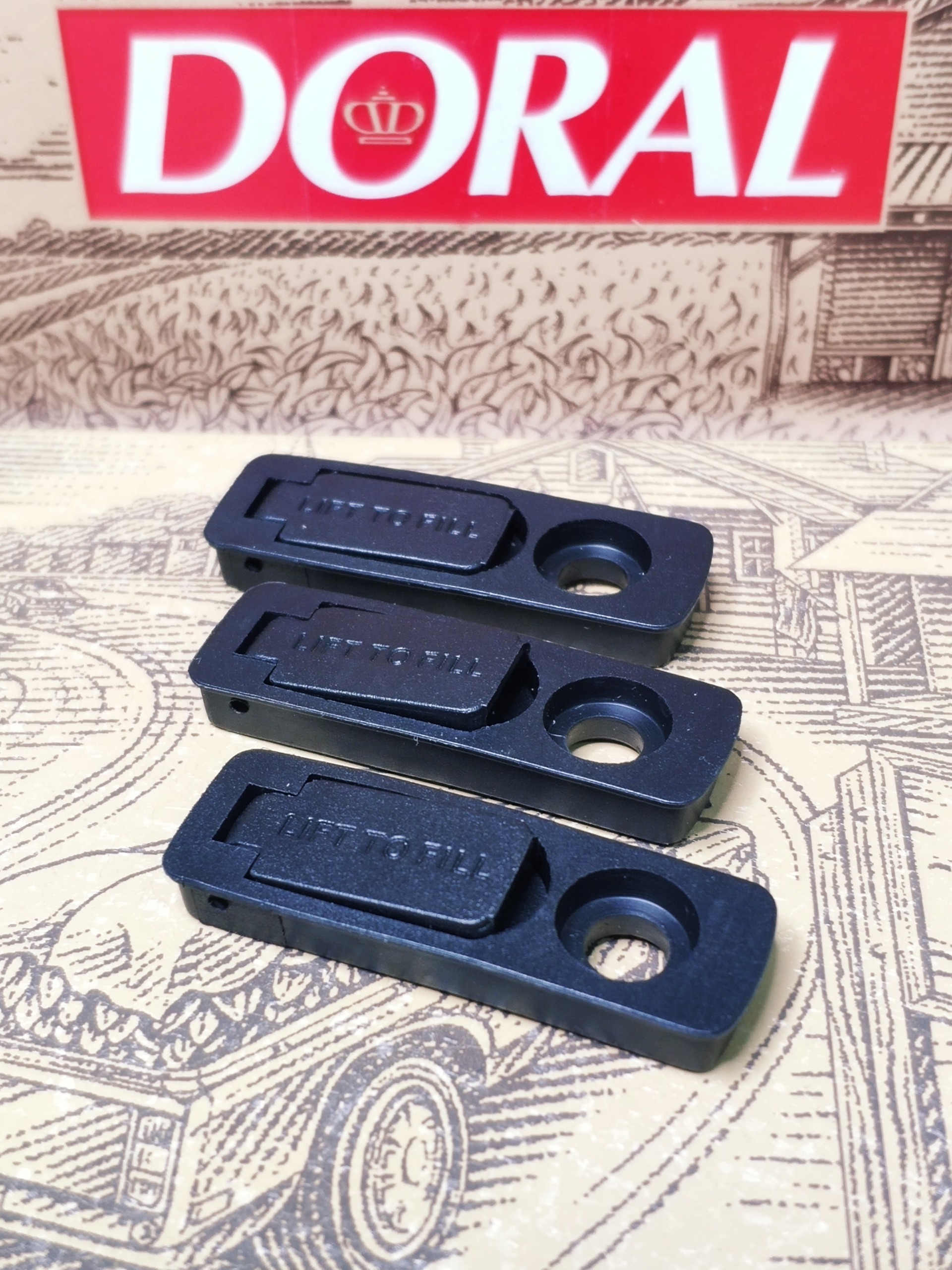 Phụ kiện đít nhựa giữ kin xăng cho bật lửa zippo, zorro
