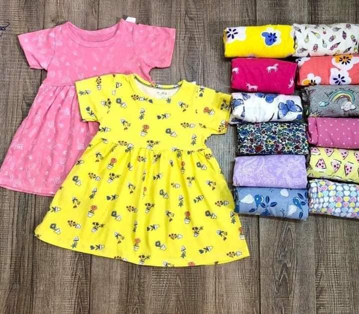 Váy Cotton Bé Gái Ngắn Tay  Dáng BabyDoll  In Họa Tiết Nhí Nhiều Màu Dễ Thương HQ Fashionkids Vay G1002 ( Giao Ngẫu Nhiên)