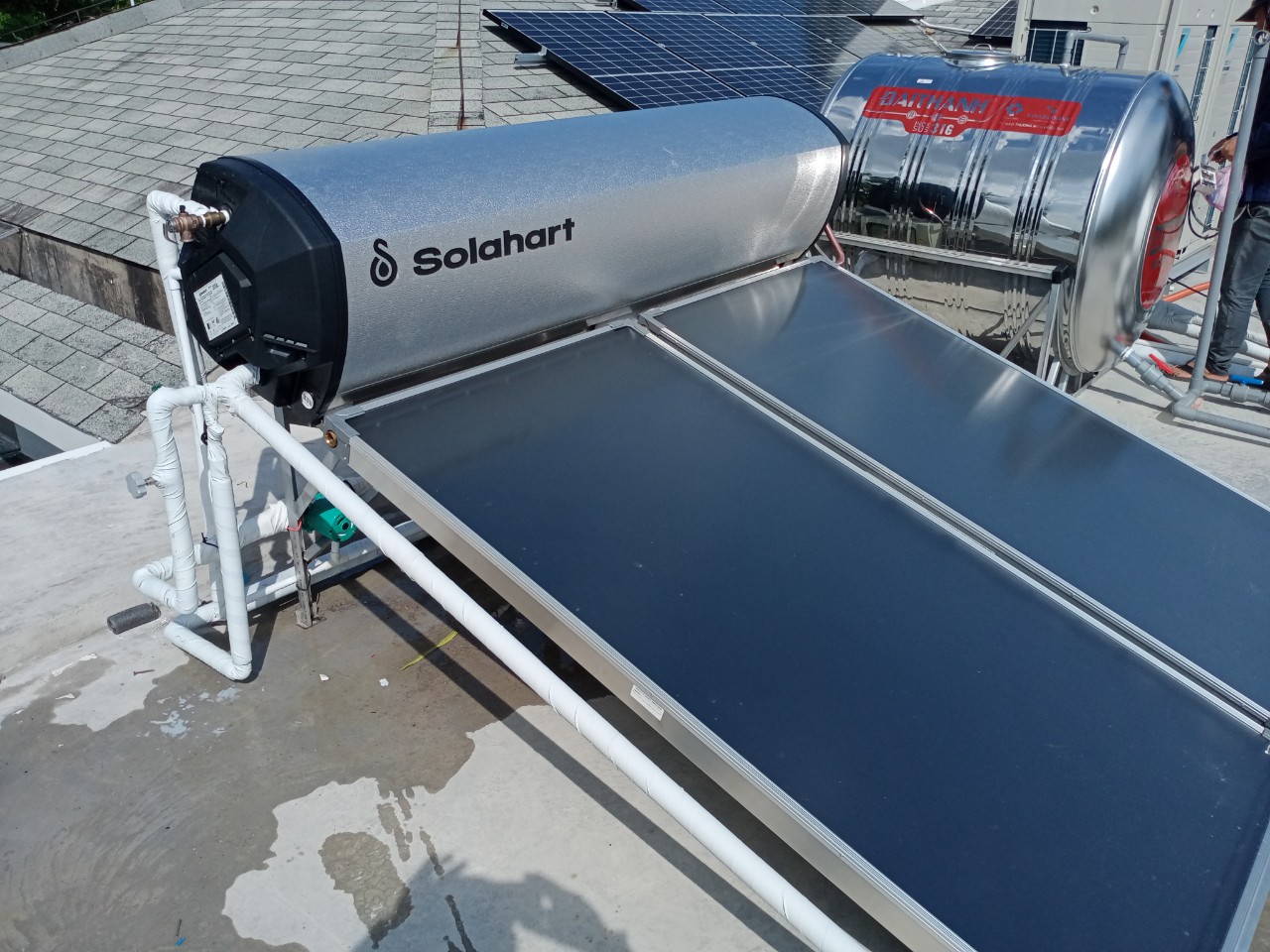 Máy nước nóng năng lượng mặt trời Solahart 300 lít