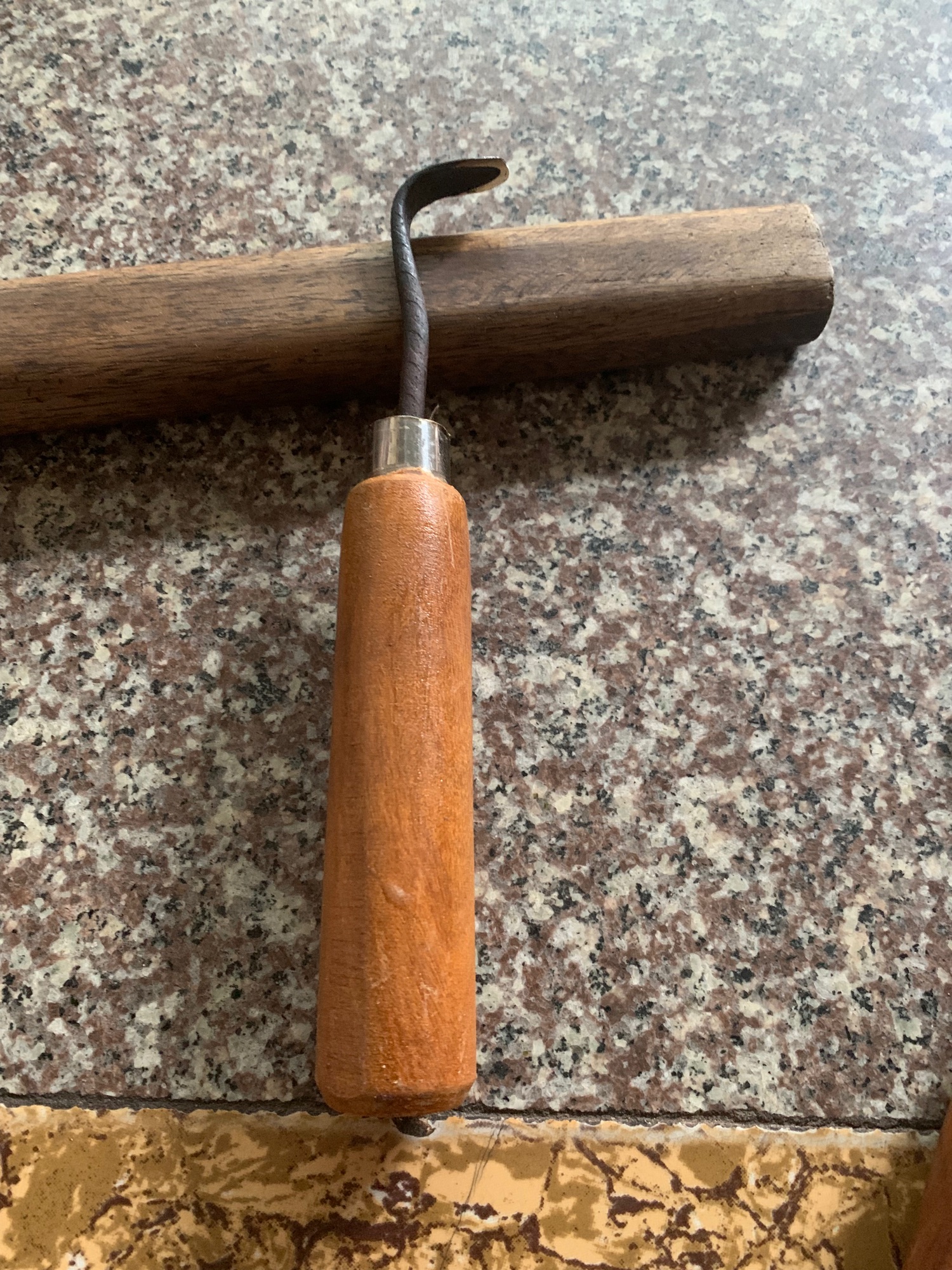 - cào dễ cây- hung chi