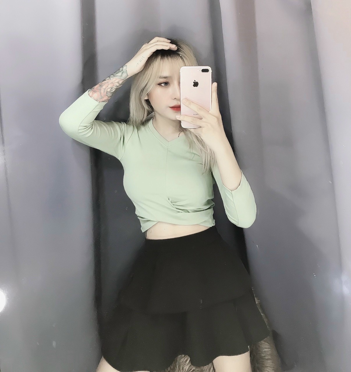 Áo thun cổ tim vạt chéo
