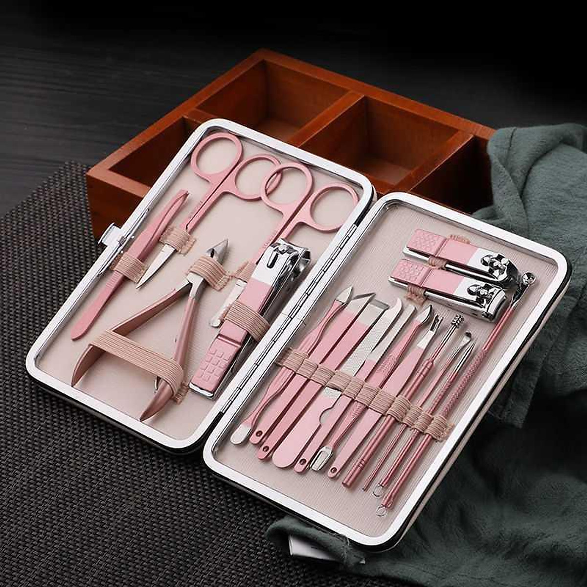 Bộ kềm làm móng 18 món màu hồng siêu xinh