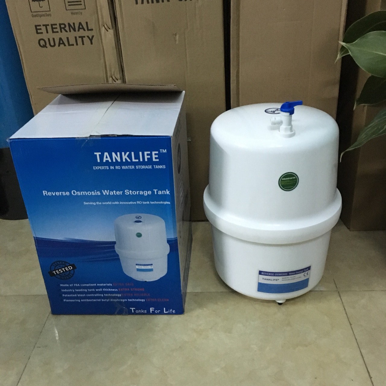 Bình áp nhựa 4.0G dung tích 10 lít kèm van khóa