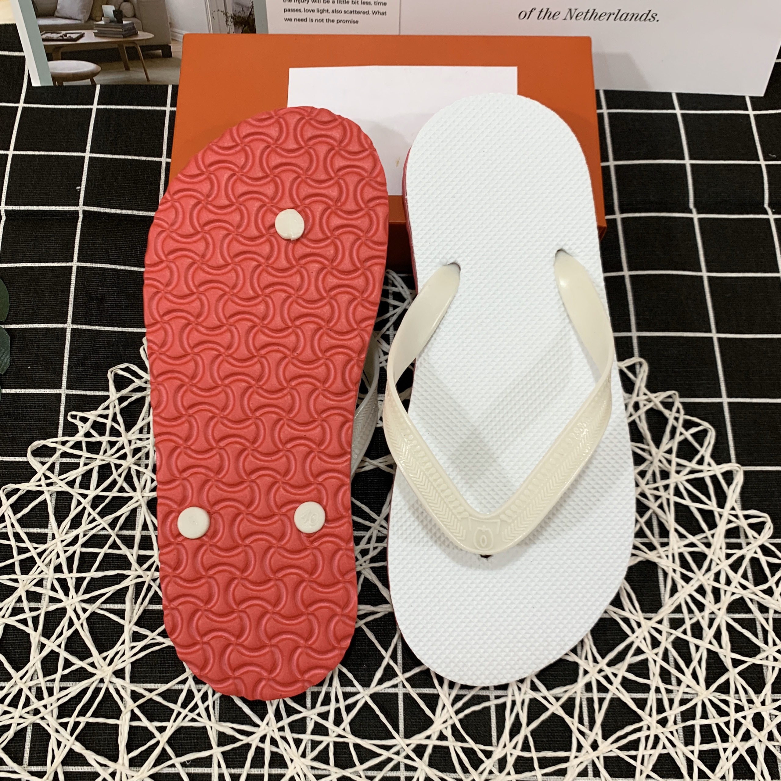 (KÈM VIDEO) Dép tông kẹp nam nữ đế xốp trắng đế đỏ đi trong nhà - B end T Shop