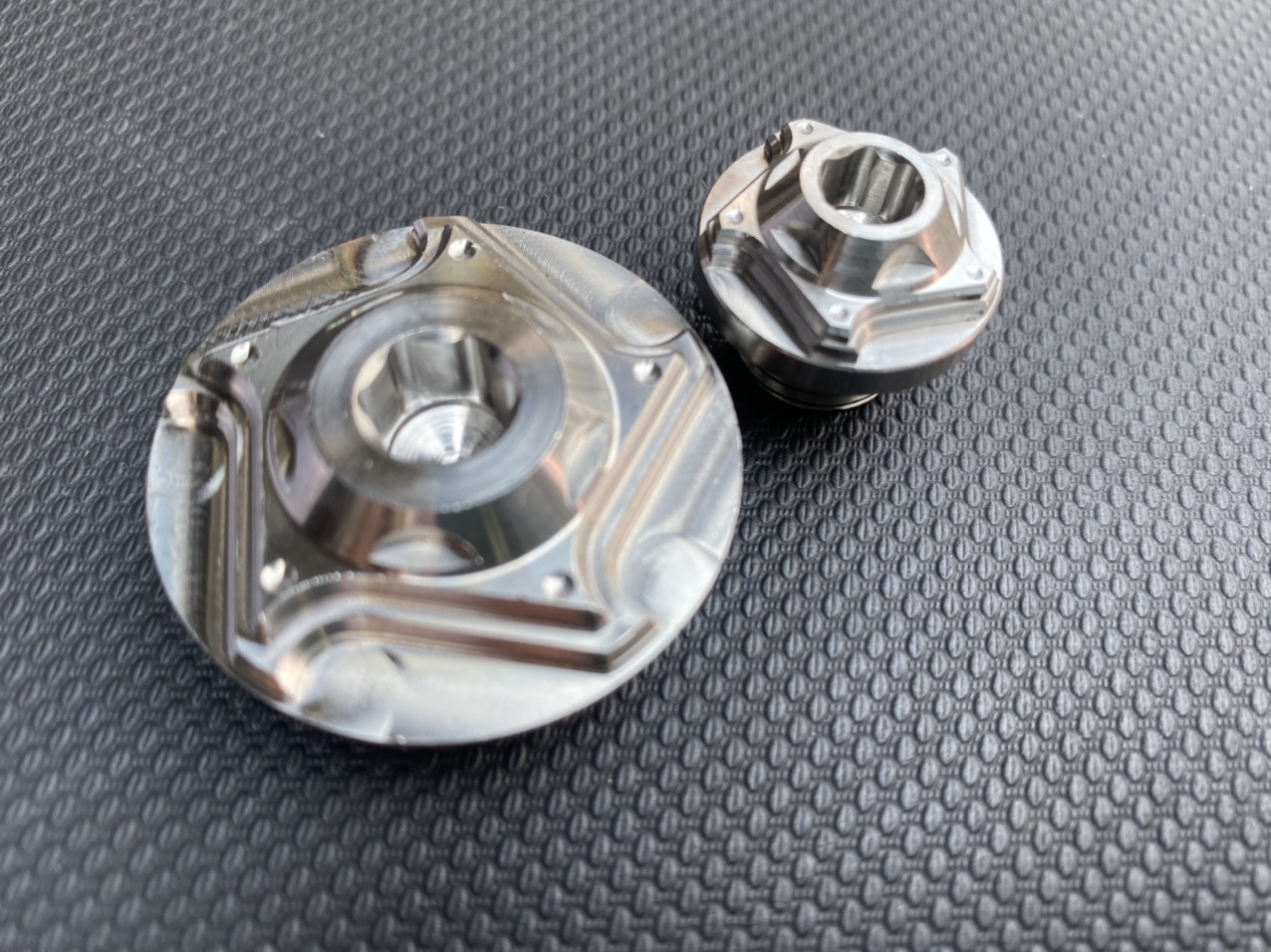 ỐC MÂM LỬA SALAYA HONDA YAMAHA XE MÁY CÁC LOẠI- SIÊU GIẢM GIÁ